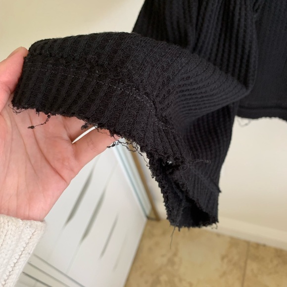 Free people | we the free black balloon sleeve distressed top 🥀 - Picture 14 of 15